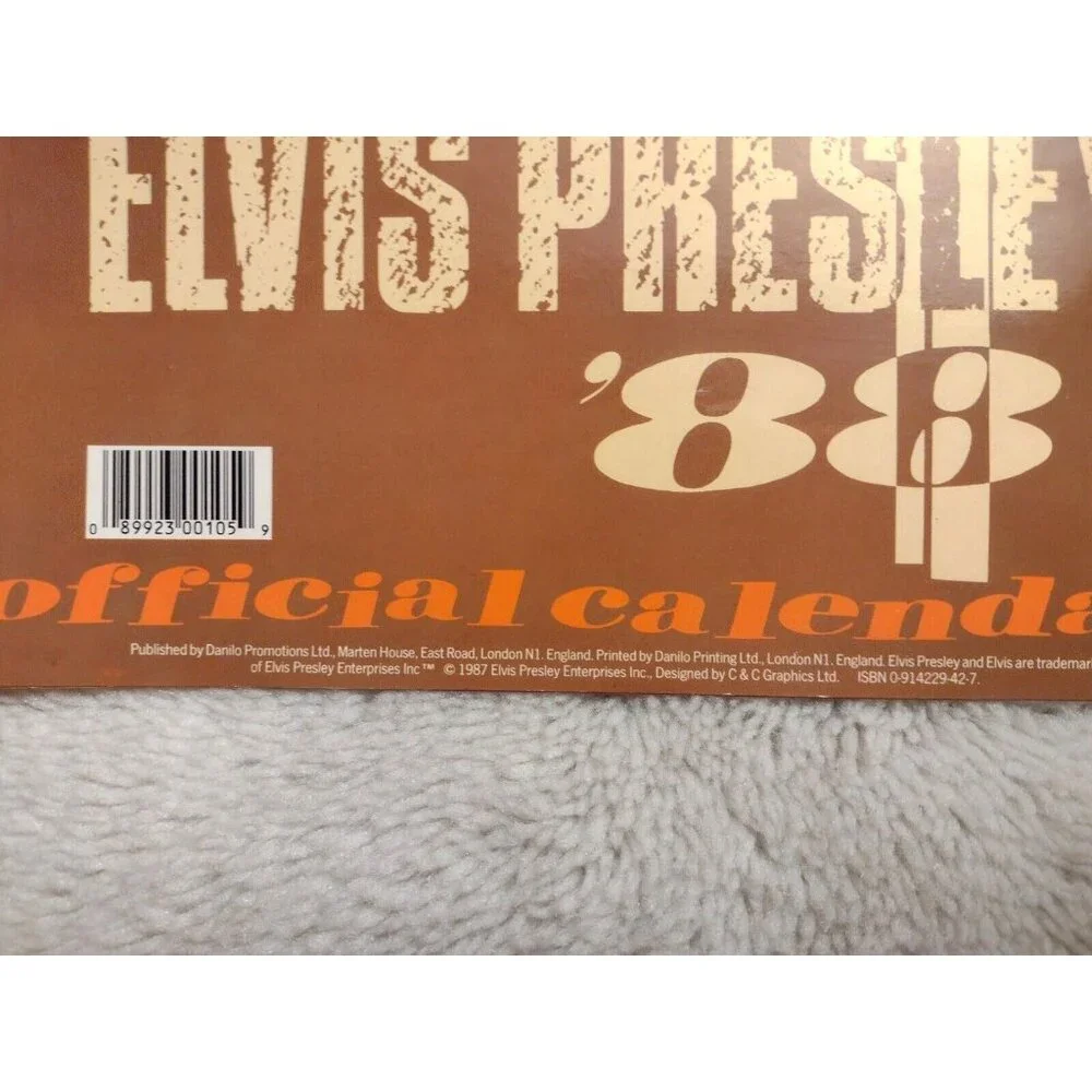 VINTAGE LARGE ELVIS PRESLEY OFFICIAL 1988 CALENDAR 17